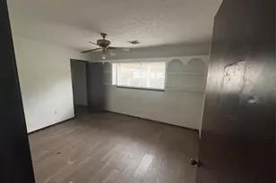 8027 Garden Parks Dr, Houston, TX 77075 - Photo 7