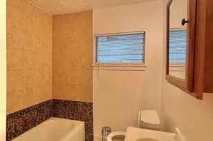 8038 Woodlyn Rd, Houston, TX 77028 - Photo 9