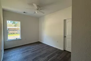 517 E Linney St, Dayton, TX 77535 - Photo 7