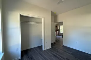 517 E Linney St, Dayton, TX 77535 - Photo 5