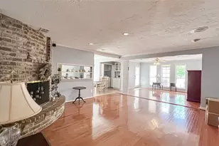 9206 Hendon Ln, Houston, TX 77036 - Photo 3