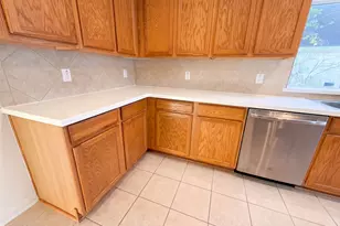 9019 Sunny Ridge Dr, Houston, TX 77095 - Photo 11
