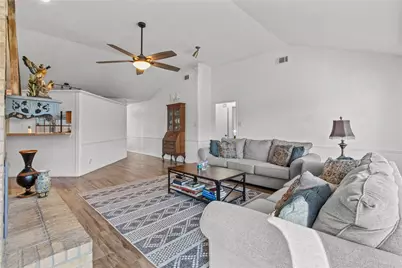 9 Colony Square, Angleton, TX 77515 - Photo 9