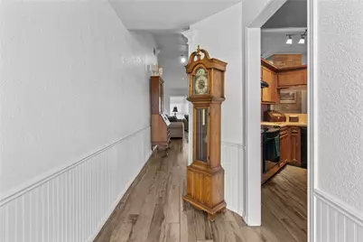 9 Colony Square, Angleton, TX 77515 - Photo 5