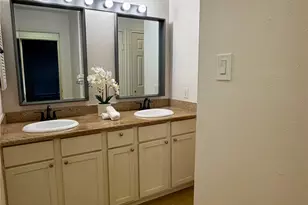7900 N Stadium Dr, Houston, TX 77030 - Photo 11