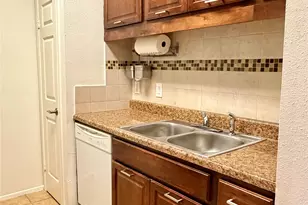 7900 N Stadium Dr, Houston, TX 77030 - Photo 7