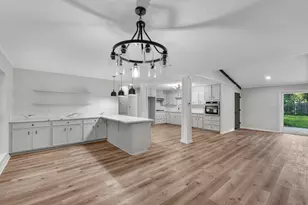 213 Westview Dr, Sealy, TX 77474 - Photo 9