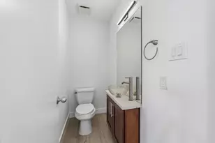 1703 Beall St, Houston, TX 77008 - Photo 15