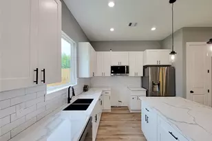 2022 Wavell St, Houston, TX 77088 - Photo 11