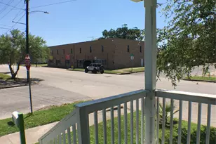 3828 Ave M 1/2, Galveston, TX 77550 - Photo 29