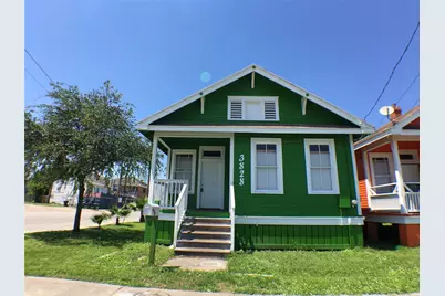 3828 Avenue M 1/2, Galveston, TX 77550 - Photo 1
