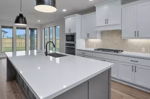 11915 Greenwood Dr, Mont Belvieu, TX 77523 - Photo 9