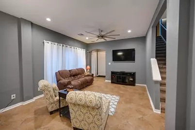 746 San Jacinto Circle, Baytown, TX 77521 - Photo 9