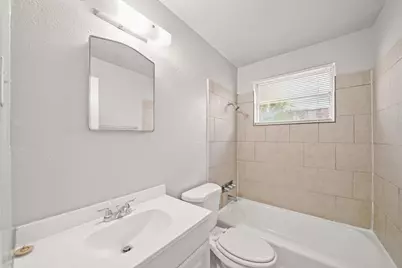 4319 Tiffany Drive, Houston, TX 77045 - Photo 9