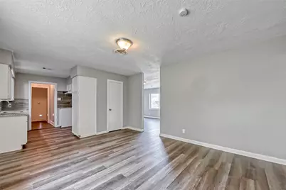 5606 Elm Springs Drive, Houston, TX 77048 - Photo 17