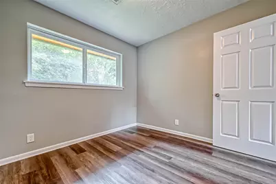 5606 Elm Springs Drive, Houston, TX 77048 - Photo 13