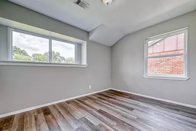5606 Elm Springs Drive, Houston, TX 77048 - Photo 15