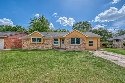 5606 Elm Springs Drive, Houston, TX 77048 - Photo 1