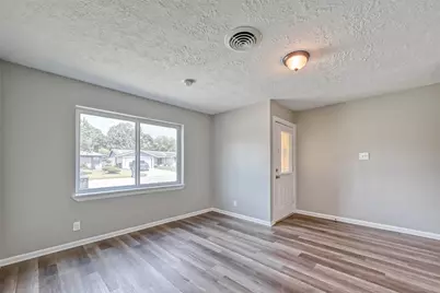 5606 Elm Springs Drive, Houston, TX 77048 - Photo 17