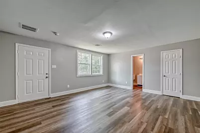 5606 Elm Springs Drive, Houston, TX 77048 - Photo 11