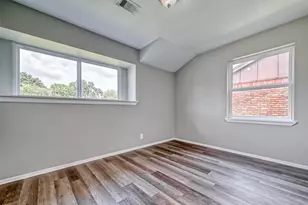 5606 Elm Springs Dr, Houston, TX 77048 - Photo 15
