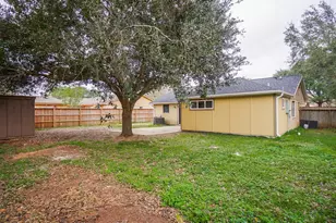 2711 Pheasant Creek Dr, Sugar Land, TX 77498 - Photo 29