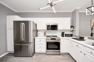 2111 Welch St, Houston, TX 77019 - Photo 11