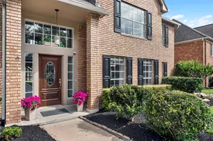 4531 Bermuda Dr, Sugar Land, TX 77479 - Photo 5