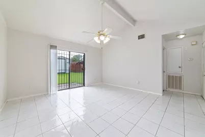 10406 Sagestar Lane, Houston, TX 77089 - Photo 5