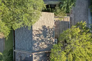 201 Vanderpool Ln, Houston, TX 77024 - Photo 9