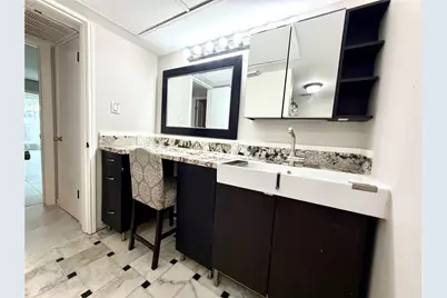 359 N Post Oak Lane #118, Houston, TX 77024 - Photo 27