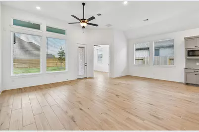 18060 Brennie Bird Lane, Conroe, TX 77302 - Photo 15