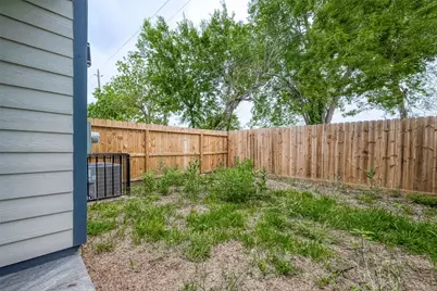 7108 Saint Augustine Street, Houston, TX 77021 - Photo 21