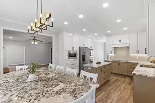 1405 Harpers Ferry Rd, College Station, TX 77845 - Photo 9
