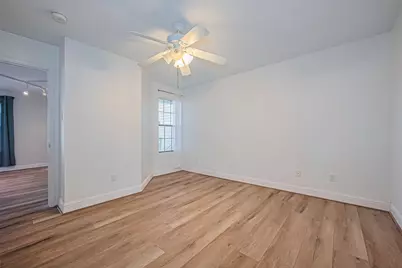 2750 Holly Hall Street #910, Houston, TX 77054 - Photo 21