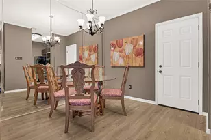 9800 Pagewood Ln, Houston, TX 77042 - Photo 7