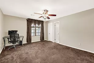 9800 Pagewood Ln, Houston, TX 77042 - Photo 21