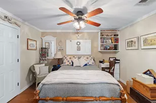 207 S Hill St, Caldwell, TX 77836 - Photo 9