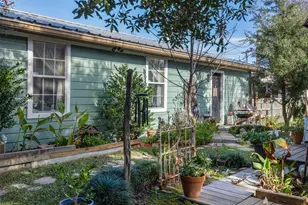 207 S Hill St, Caldwell, TX 77836 - Photo 17