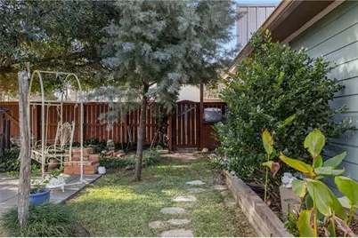 207 S Hill Street, Caldwell, TX 77836 - Photo 21