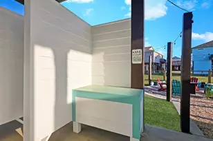 1992 Pedregal Dr, Crystal Beach, TX 77650 - Photo 19