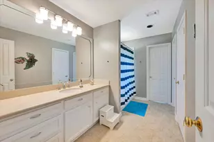 3806 Canyon Bluff Ct, Houston, TX 77059 - Photo 47