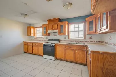 714 W 7th Street, Freeport, TX 77541 - Photo 9