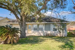 714 W 7th St, Freeport, TX 77541 - Photo 3