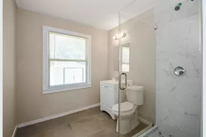 418 S Shanks Street, Clute, TX 77531 - Photo 21