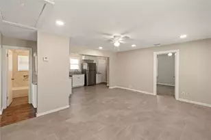 418 S Shanks St, Clute, TX 77531 - Photo 11