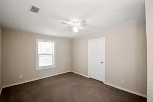 418 S Shanks St, Clute, TX 77531 - Photo 17