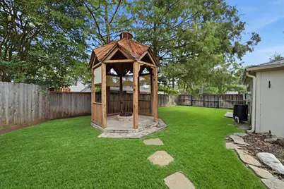 8102 Durklyn Lane, Houston, TX 77070 - Photo 35