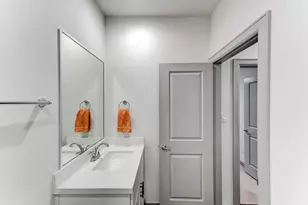 737 N Emile St, Houston, TX 77020 - Photo 9