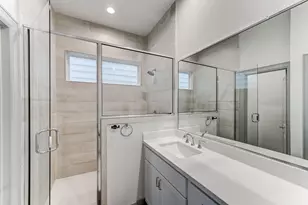 737 N Emile St, Houston, TX 77020 - Photo 25